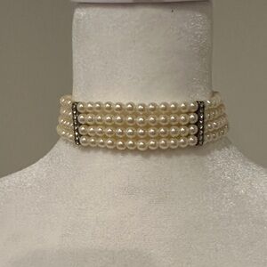 Elegant Pearl Choker Necklace